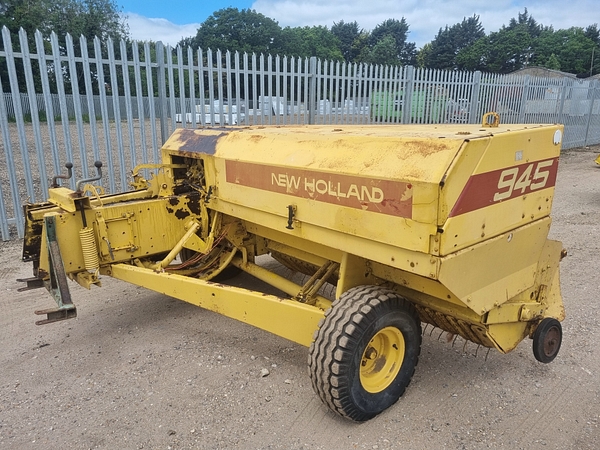 Chris Atkin & Son Ltd - New Holland 945